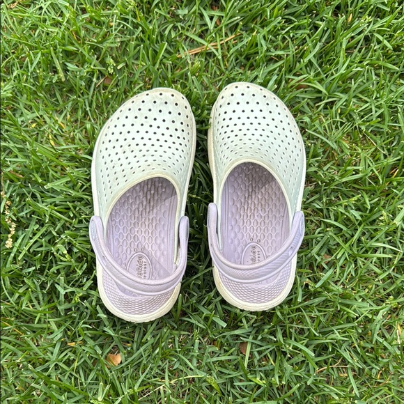 CROCS Purple and White Water Shoes with Perforated Design - Lite Ride - Picture 2 of 3